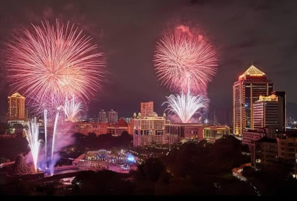 Exclusive Family Suites 5-6 Pax @ Sunway Pyramid เปอตาลิงจายา ภายนอก รูปภาพ